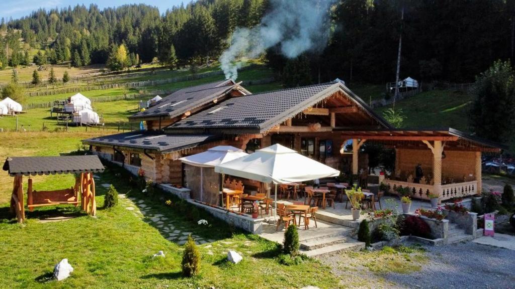 Pensiunea Mireasma Bucovinei Crucea Exterior foto
