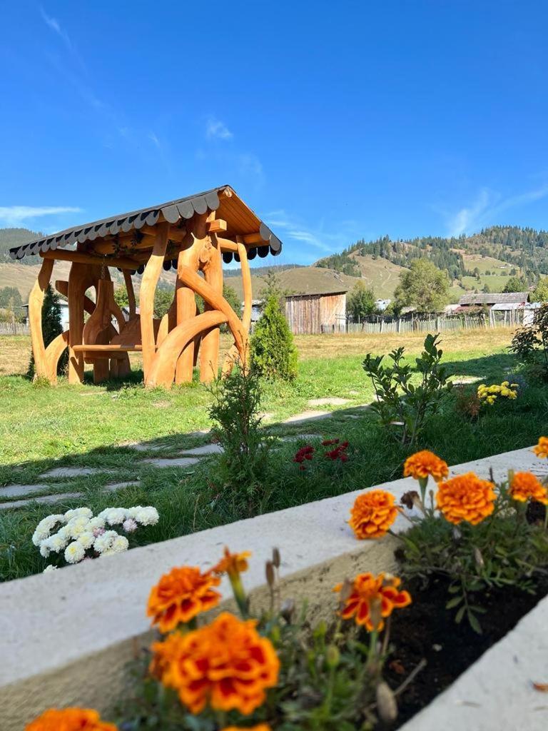 Pensiunea Mireasma Bucovinei Crucea Exterior foto